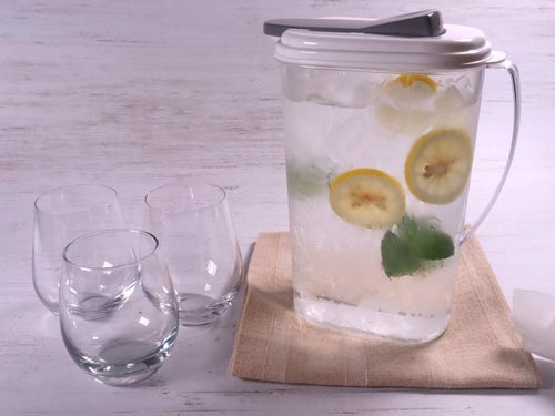毎日暑すぎるから・・・。レモン水で ”おもてなし” しませんか？